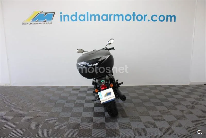 Hyosung Aquila GV 125 S – Vista 8