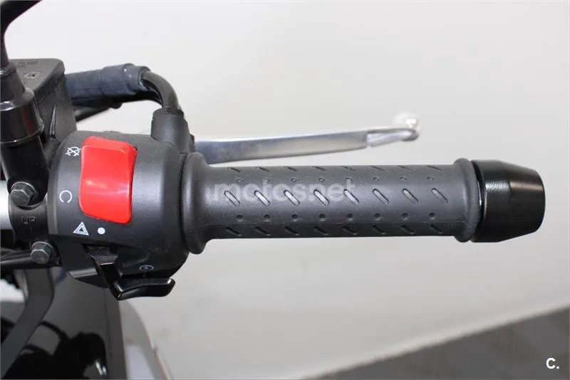 Voge 650DS - Vista 12