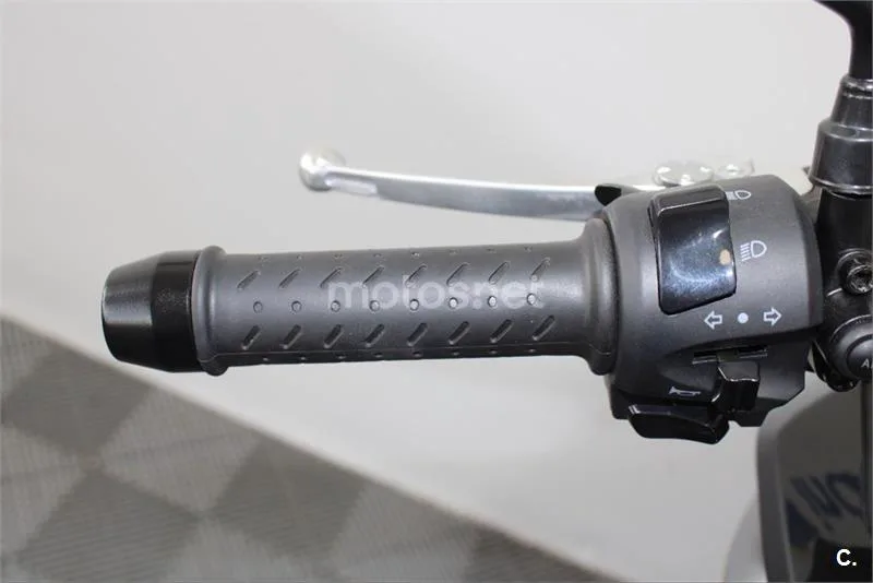 Voge 650DS - Vista 10