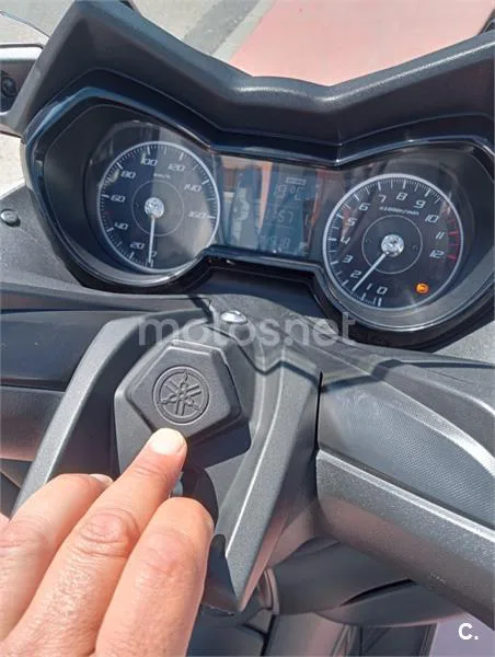 Yamaha XMAX 125 – Vista 7