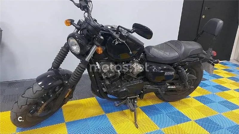 Hyosung Aquila GV 125 S – Vista 3
