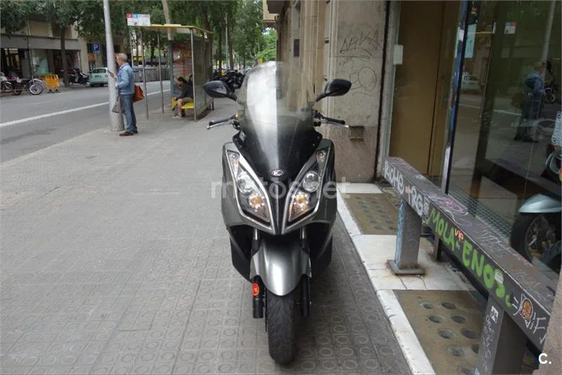 Kymco Super Dink 300 – Vista 11
