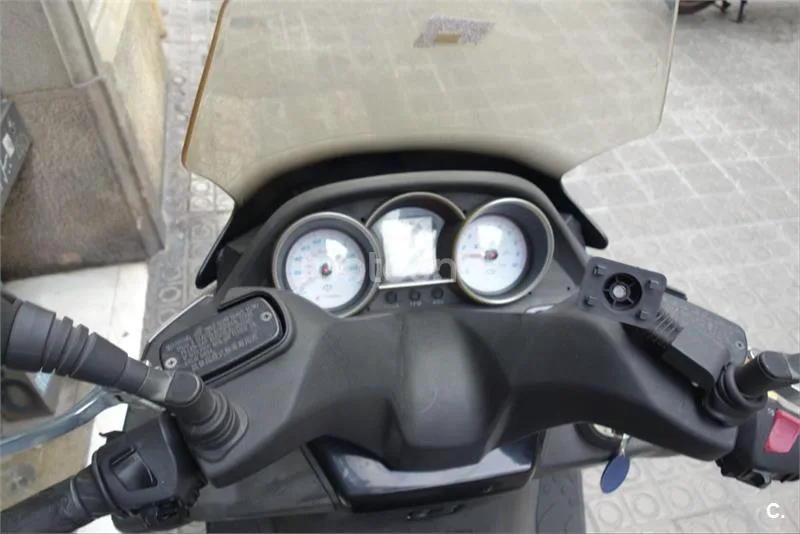 Kymco Super Dink 300 – Vista 7