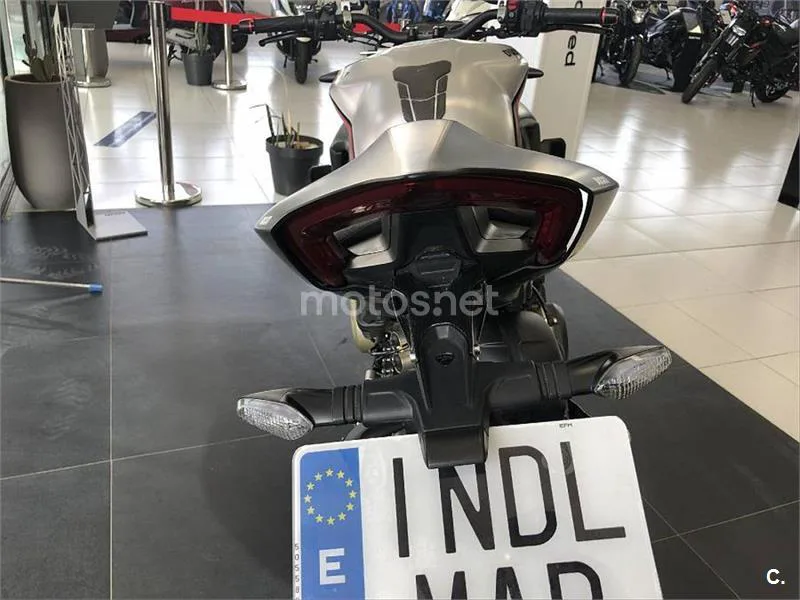 Ducati Streetfighter V4 – Vista 5