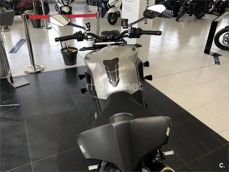Ducati Streetfighter V4 – Vista 6