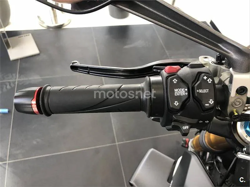 Ducati Streetfighter V4 – Vista 8