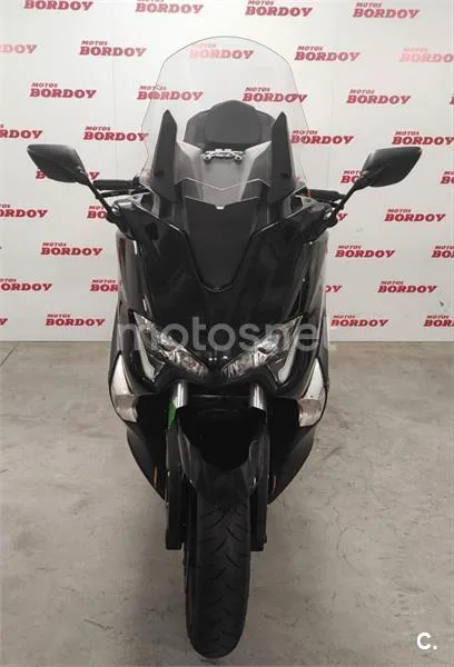 Yamaha TMAX 530 – Vista 3