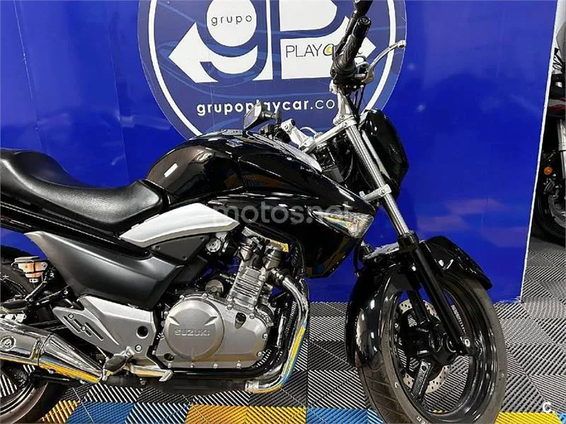 Suzuki Inazuma 250 – Vista 3