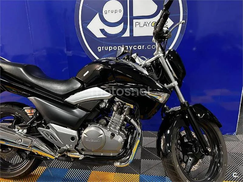 Suzuki Inazuma 250 – Vista 4