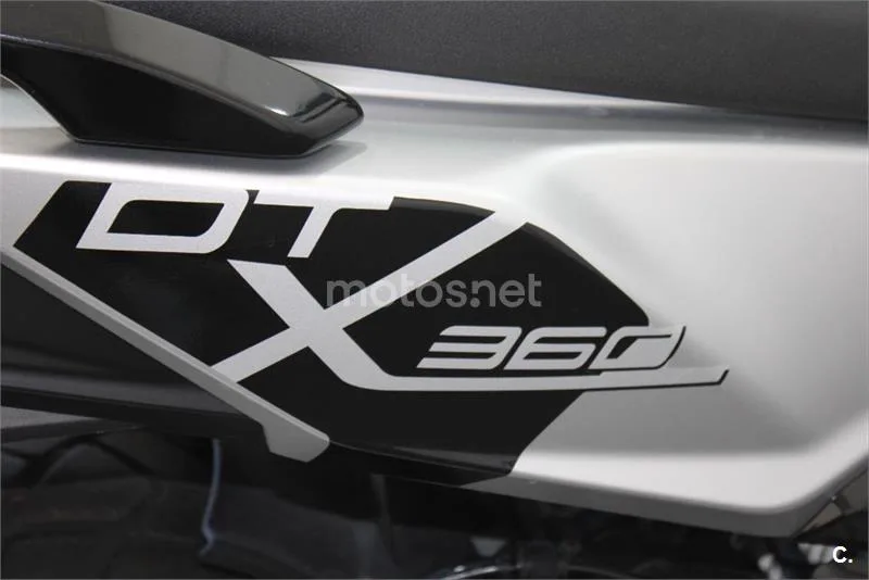Kymco DTX 125 – Vista 11
