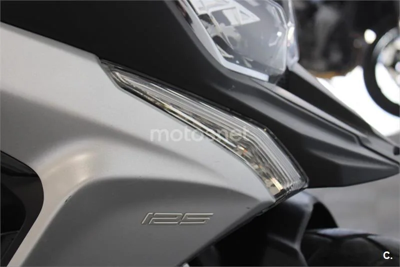 Kymco DTX 125 – Vista 14