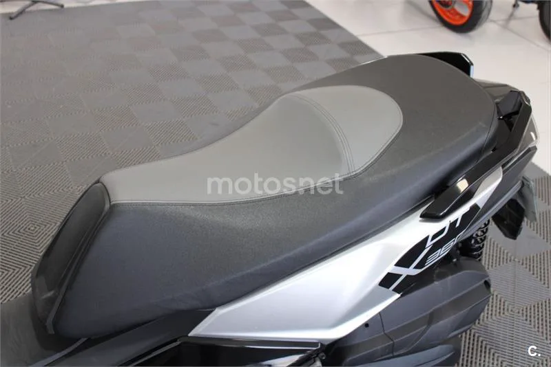 Kymco DTX 125 – Vista 18