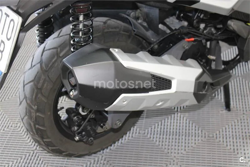 Kymco DTX 125 – Vista 10