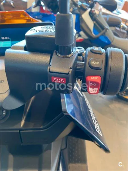 BMW CE 04 – Vista 6