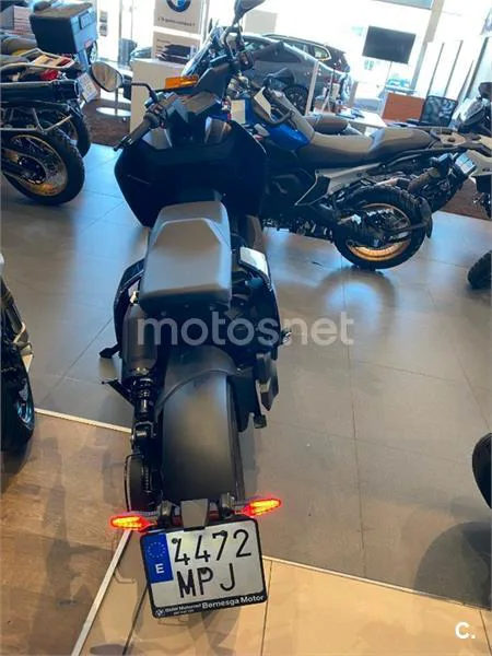 BMW CE 04 – Vista 7