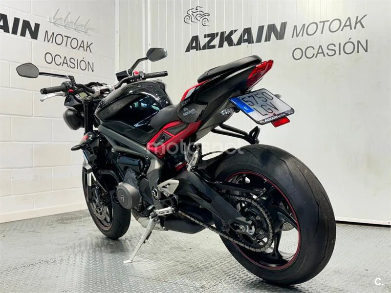 Triumph Street Triple – Vista 4