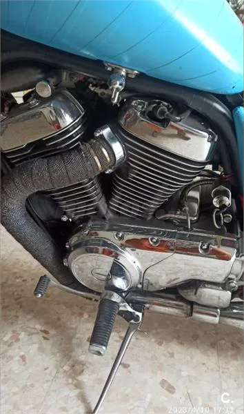 Suzuki Intruder VS 600 – Vista 3