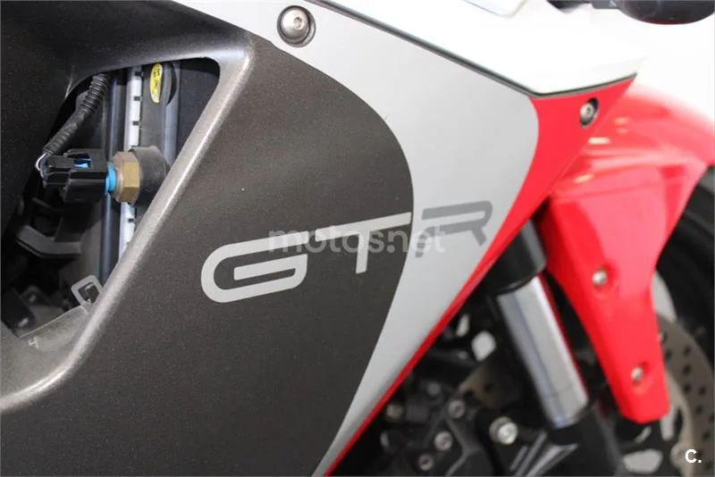 Hyosung Aquila GV 650i Pro – Vista 12