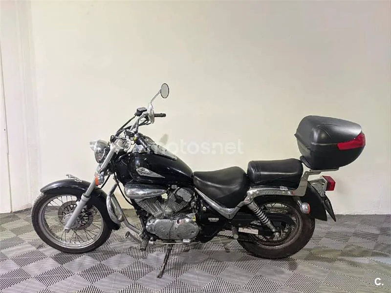 Suzuki Intruder 250 – Vista 13