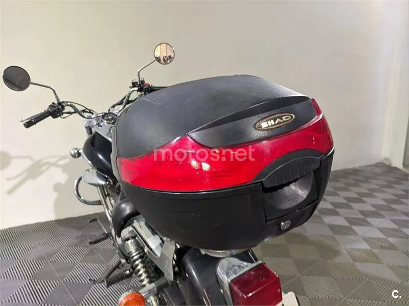Suzuki Intruder 250 – Vista 6
