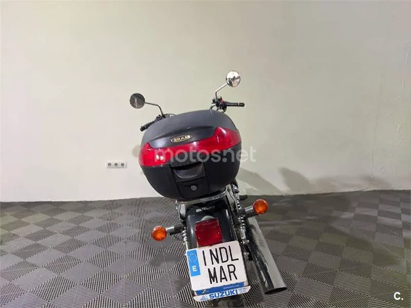 Suzuki Intruder 250 – Vista 8