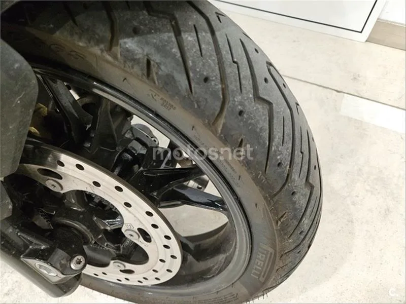 BMW C 400 GT – Vista 7
