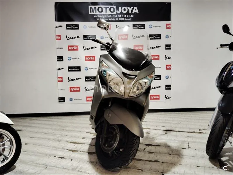 Suzuki Burgman 400 – Vista 6