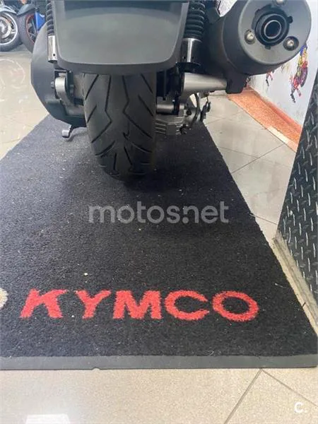 SYM Maxsym 400 – Vista 8