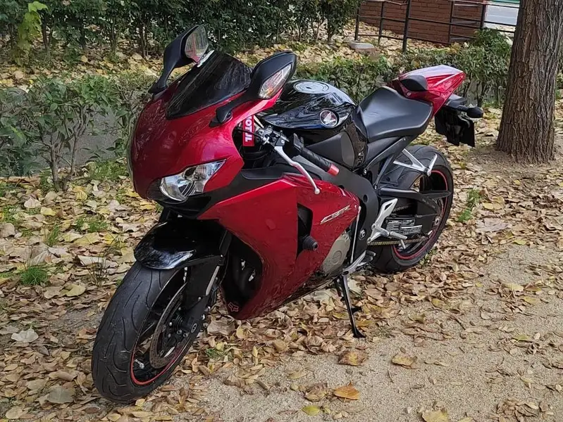 Honda CBR 1000 7900 € 2008 Madrid - 2