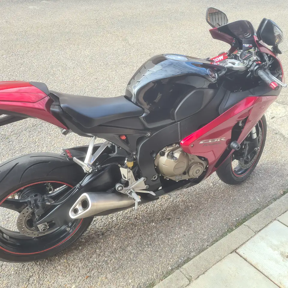 Honda CBR 1000 – Vista 8
