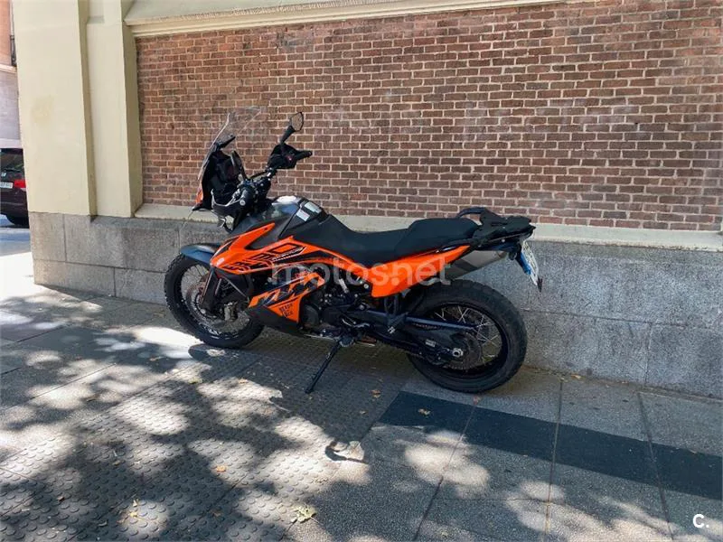 KTM 890 – Vista 5
