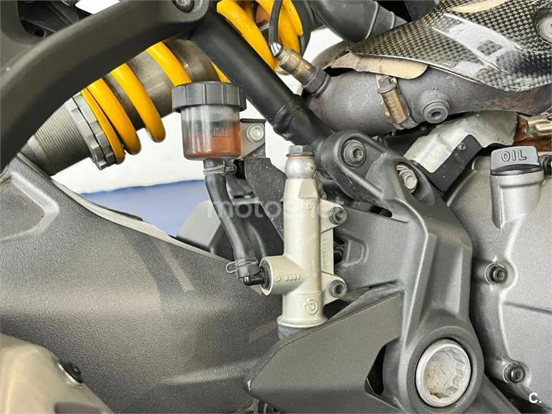 Ducati Monster 821 – Vista 13