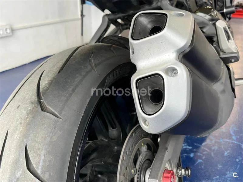 Ducati Monster 821 – Vista 14