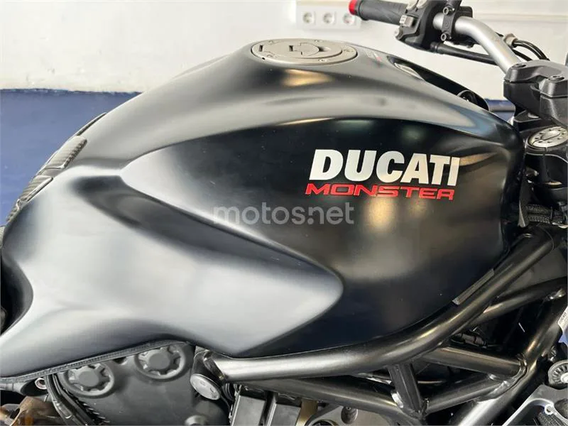 Ducati Monster 821 – Vista 18