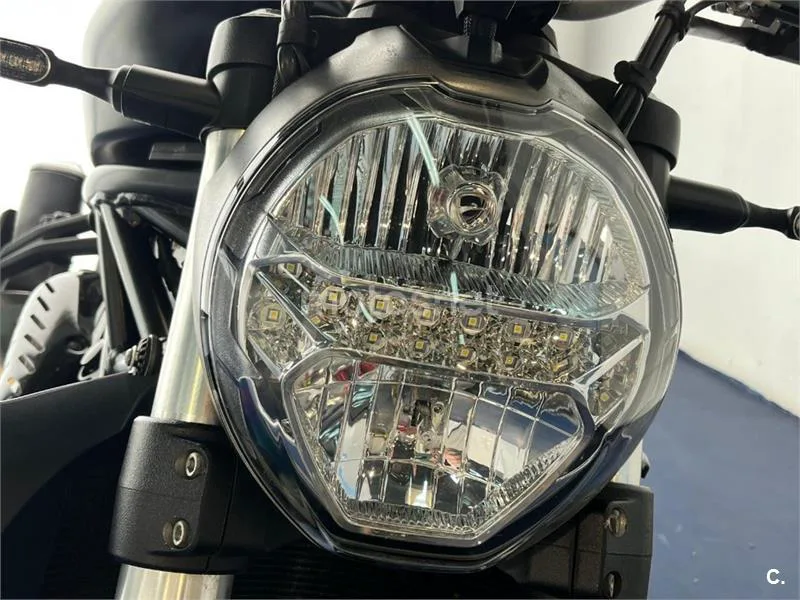 Ducati Monster 821 – Vista 26