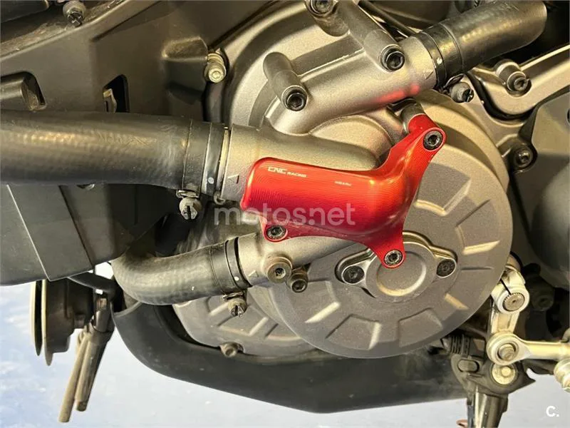 Ducati Monster 821 – Vista 30