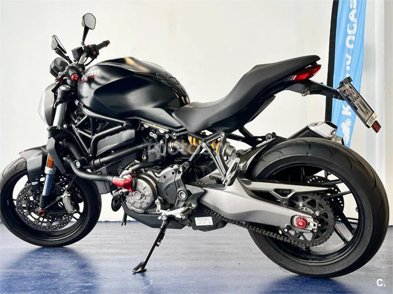 Ducati Monster 821 – Vista 4