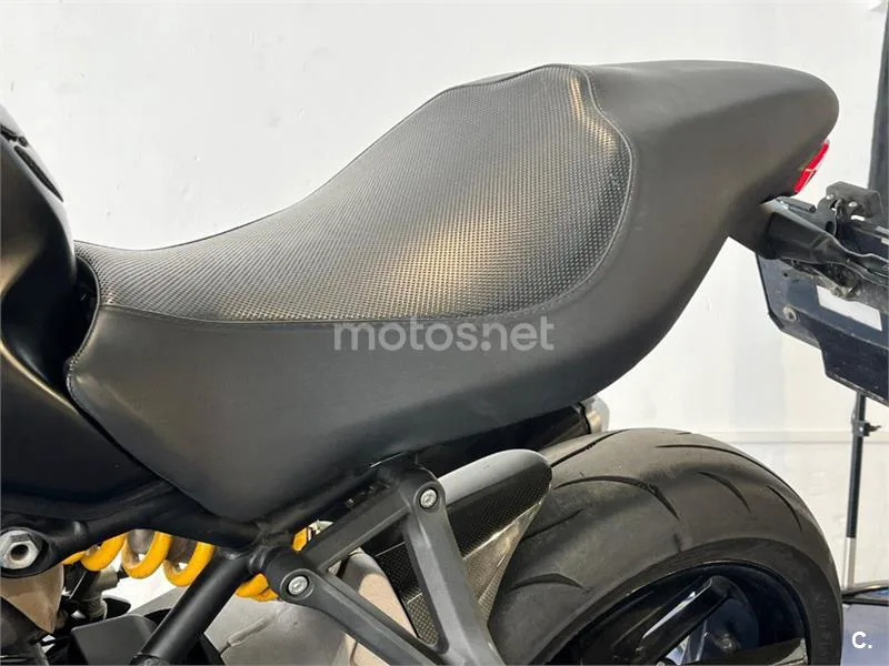 Ducati Monster 821 – Vista 32