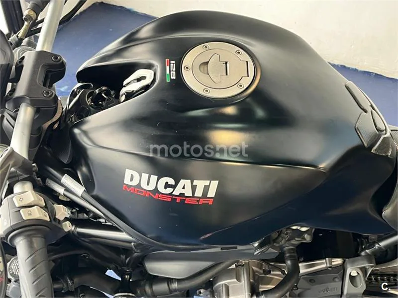 Ducati Monster 821 – Vista 33