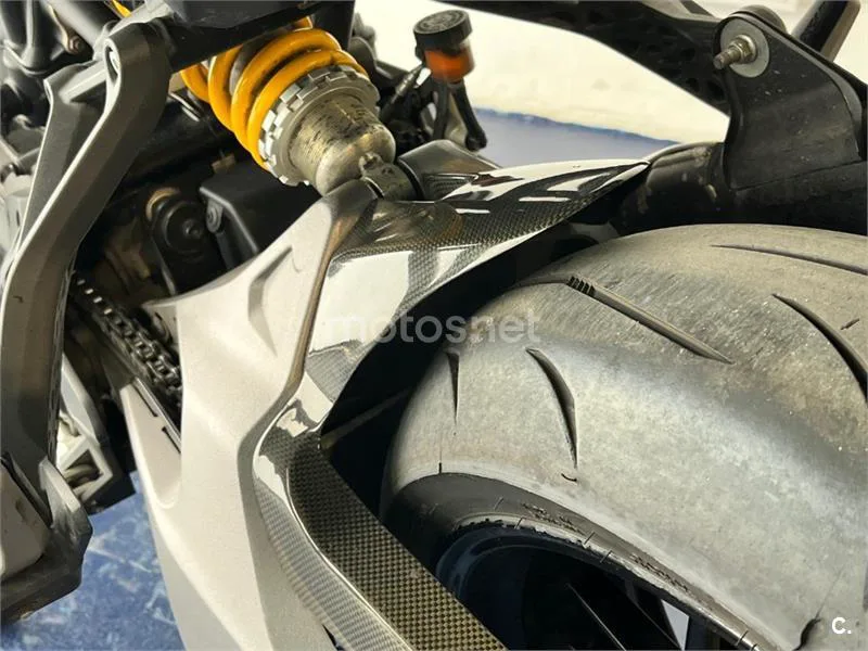 Ducati Monster 821 – Vista 37