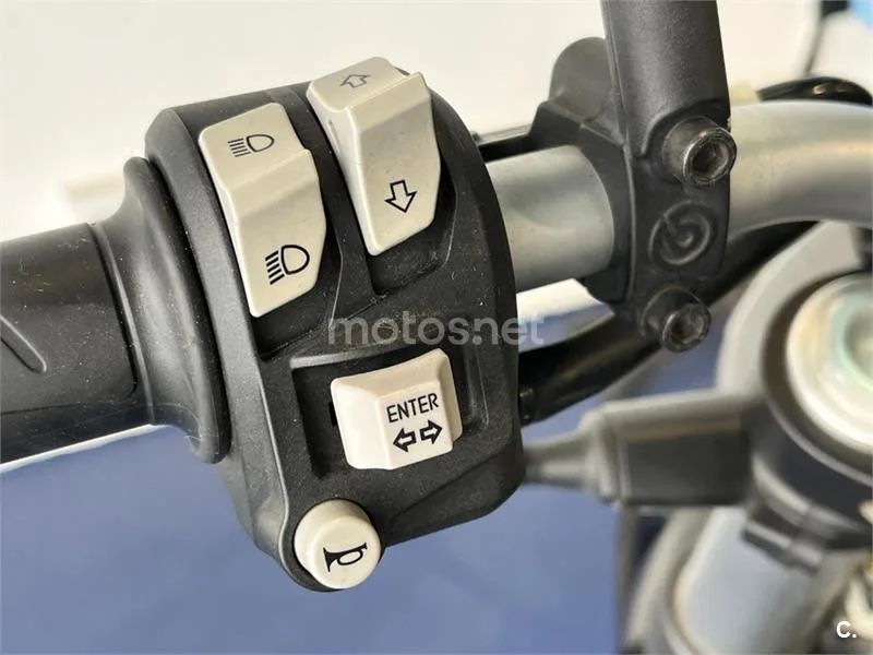 Ducati Monster 821 – Vista 39