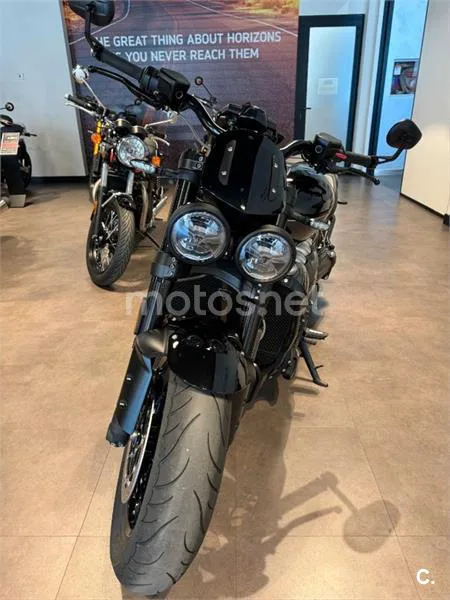 Triumph Rocket 3 – Vista 19