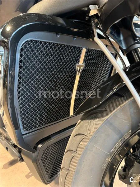 Triumph Rocket 3 – Vista 7