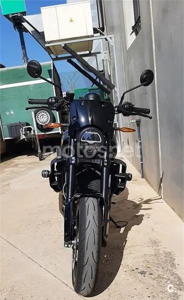 Indian FTR 1200 – Vista 5