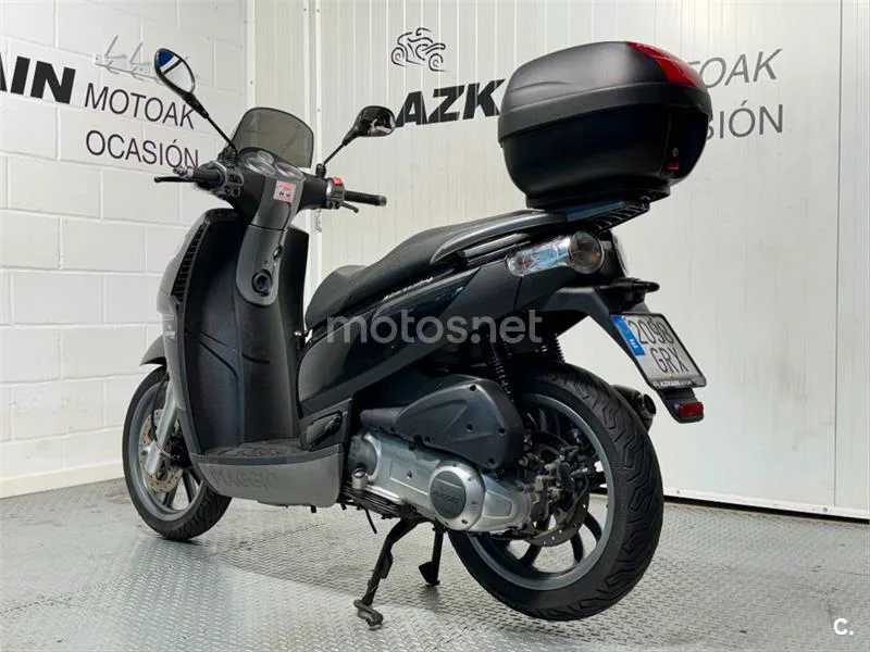 Piaggio Carnaby 200 – Vista 4