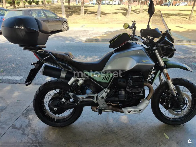 Moto Guzzi V 85 TT – Vista 15