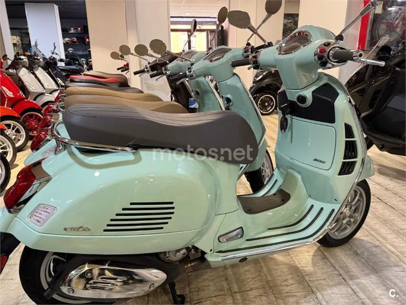 Vespa GTS 300 – Vista 3