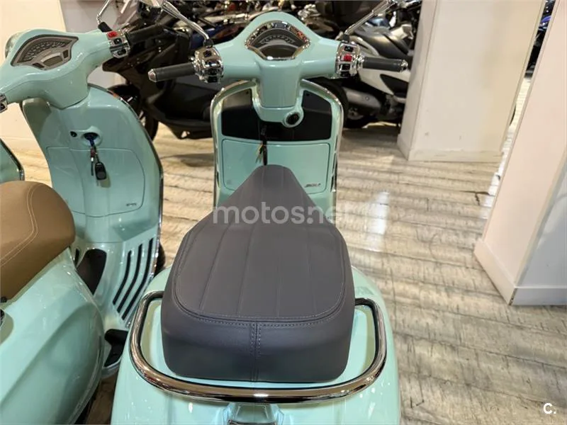 Vespa GTS 300 – Vista 8