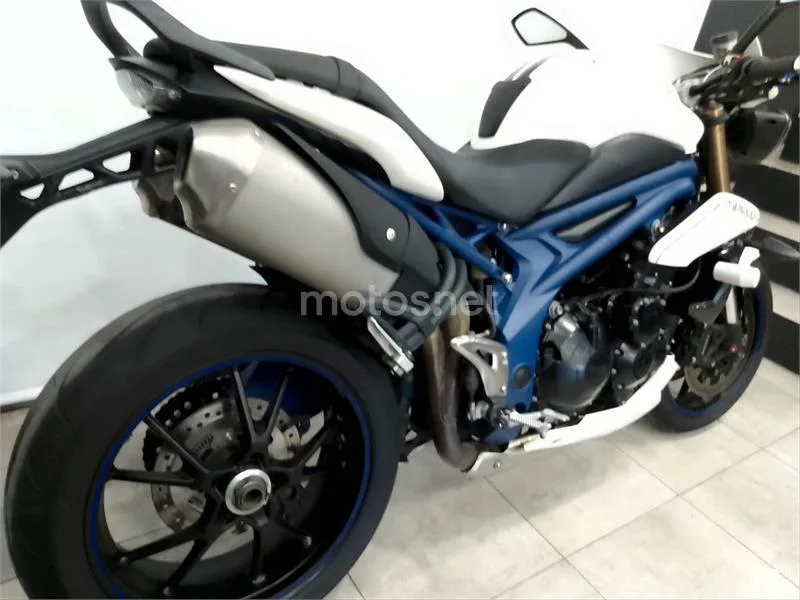 Triumph Speed Triple – Vista 4