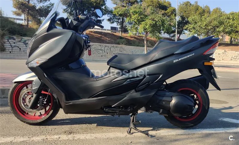 Suzuki Burgman 400 – Vista 2